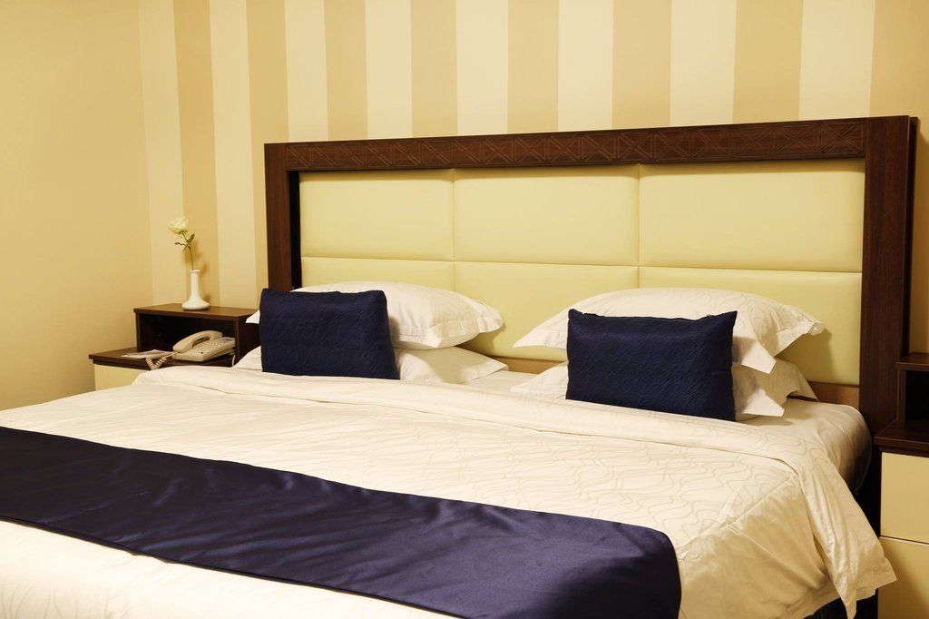 Blue Night Hotel เจดดาห์ ภายนอก รูปภาพ
