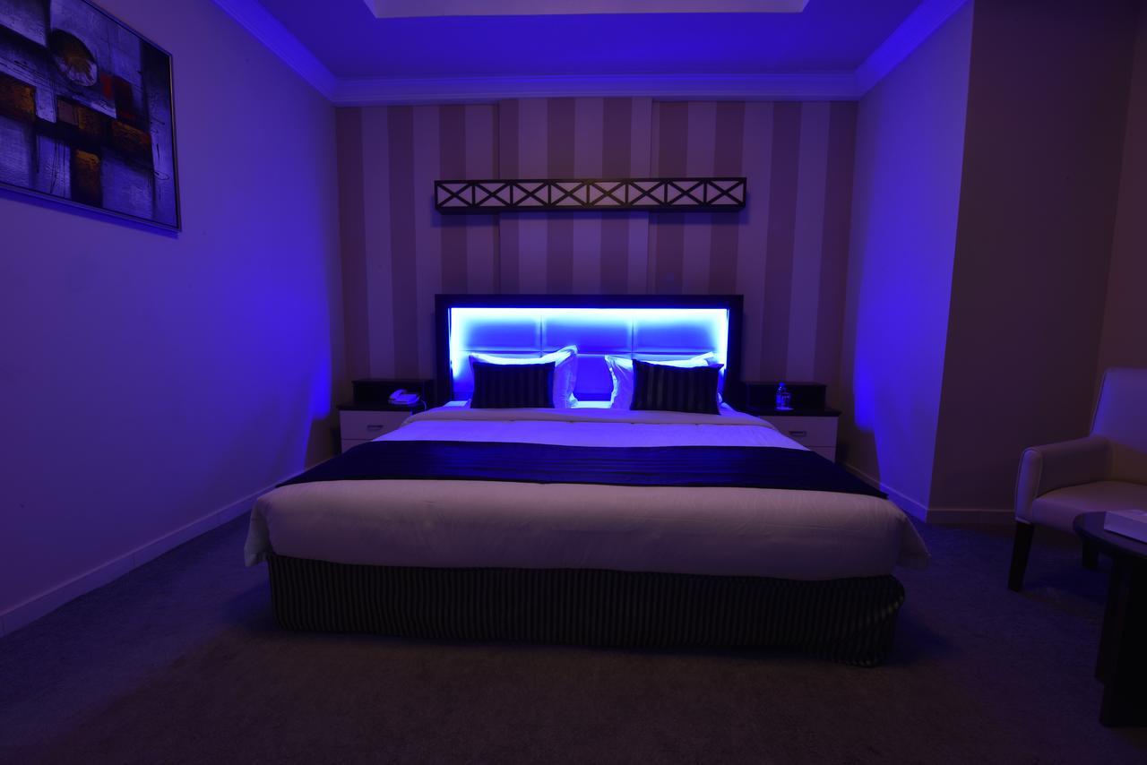 Blue Night Hotel เจดดาห์ ภายนอก รูปภาพ