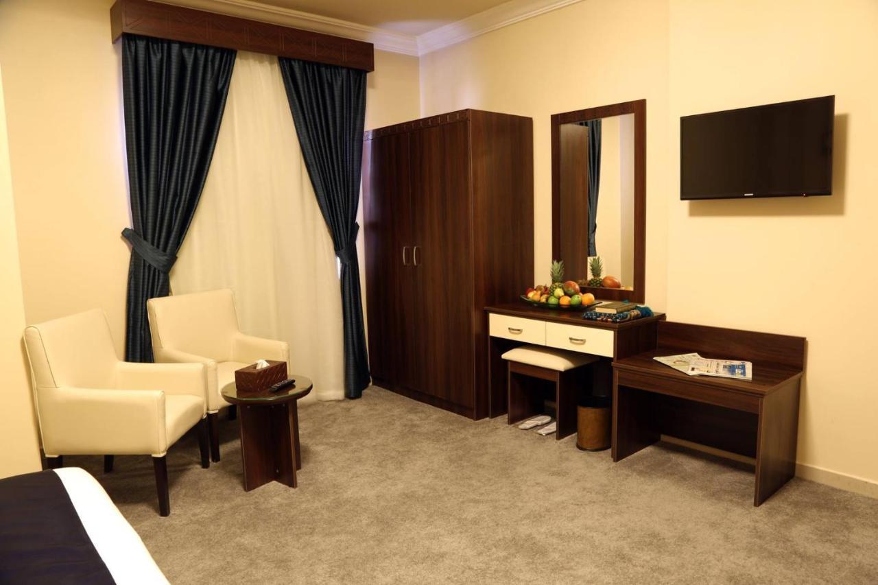 Blue Night Hotel เจดดาห์ ภายนอก รูปภาพ